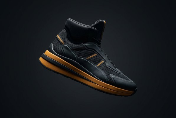 THE SPECTER — CARBON / AMBER THE SPECTER — CARBON / AMBER